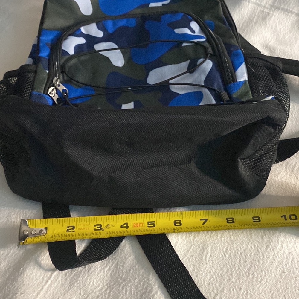 Light weight Backpack - Picture 8 of 10
